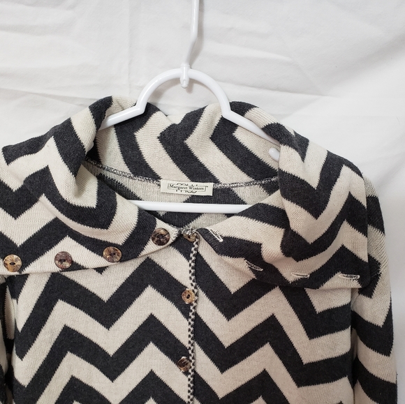 Margaret Winters cardigan - Picture 3 of 5